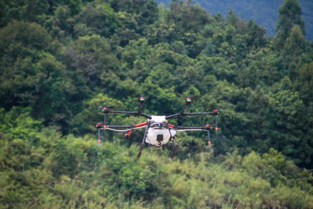 D:\航空学会科普案例\2020年全国科普日活动\修图2\植保机.jpg植保机